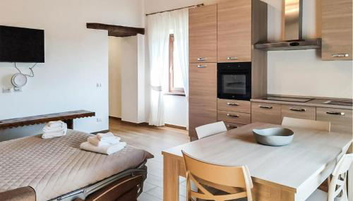 Stunning Apartment In Lubriano With Sauna - Photo 3