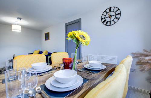 Modern 2 Bed in High Wycombe by ARP Homes, Ideal for Families or Business, Free Parking - Foto 46