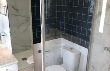 Stunning views large balcony apartment with pool - Foto 13