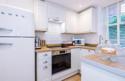 Country Charm Cottage Sleeps 4 & Free Parking - Photo 5