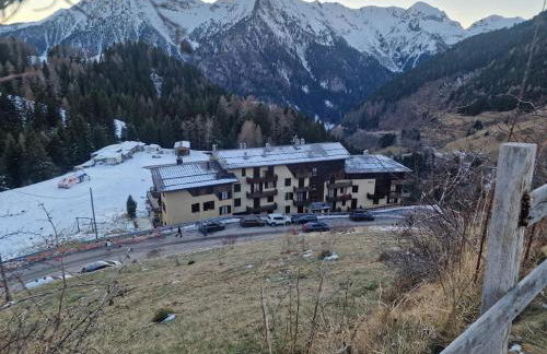 SnowNest Foppolo A pochi passi dalle piste con box - Photo 3