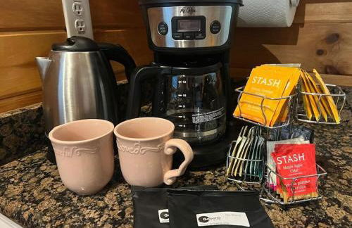 Peaceful Hideaway Treehouse near Little River Canyon - Foto 56