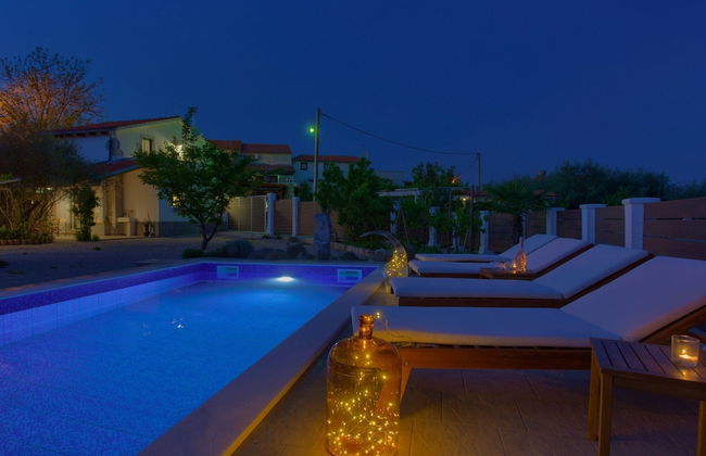 Tranquil Getaway Polje Villa With Pool - Foto 51