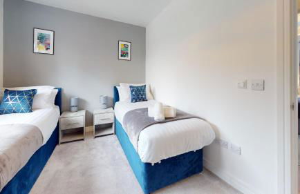 Cosy 2 bed Apartment 1st Floor Business & Leisure Parking and Wifi by Jesswood Properties - Foto 11