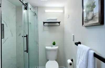 DT Stylish & Newly Renovated Home 2BR Sea Tac 6 Miles with AC - Foto 11