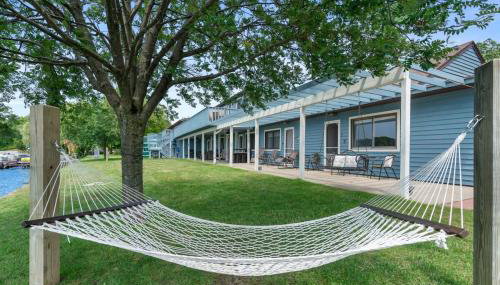 King Suite with Scenic Views at Fife Lake Lodge - Foto 1