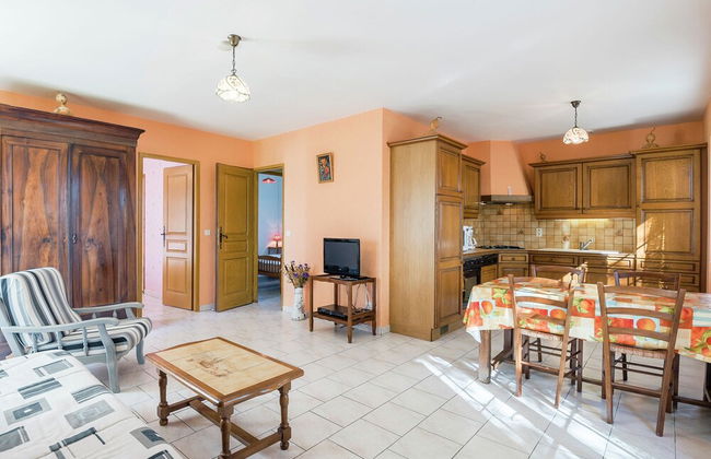 Spacious Holiday Home in Saint-nexans With Terrace - Foto 24