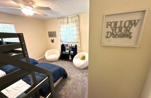 Mason Ohio Home large private yard firepit game room - Foto 50