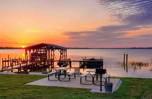 Camp St. Cabanas Unit 3 on Lake Dora - Foto 1