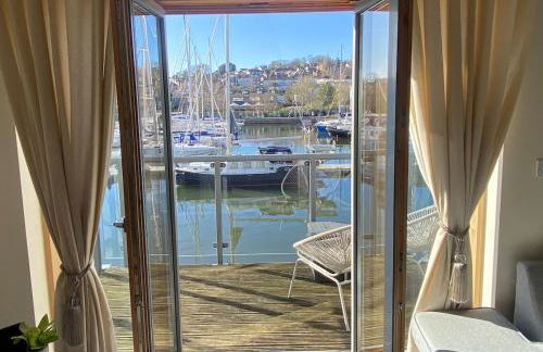 Stunning Marina Apartment - Foto 1