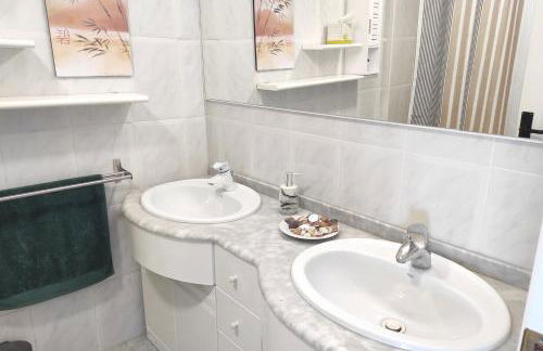 Terrace & Sea Views in Cullera - Photo 32