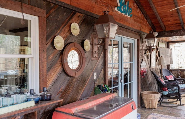 Classic Lakeside Cottage Masters Rental - Foto 18