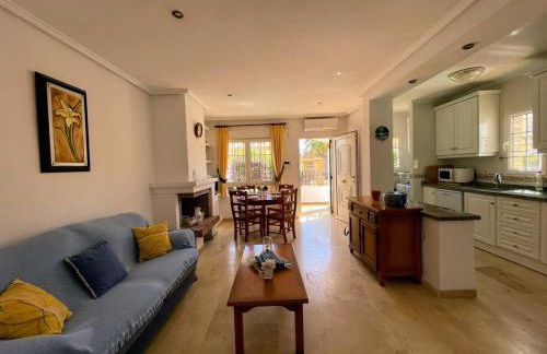 3 Bed Townhouse Overlooking Com Pool LD314 - Foto 9