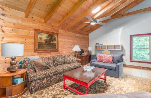 Secluded Cabin with Quality Furnishing and Hot Tub - Foto 36