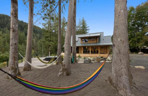 Riverside Retreat - Photo 47