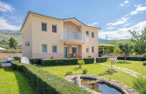 Awesome Home In Tugare With Kitchen - Foto 13