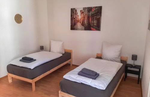 Zentrale 2-Zimmer-Wohnungen für Gruppen & Monteure, fußläufig zur Elbe & Shoppingcenter - Foto 2