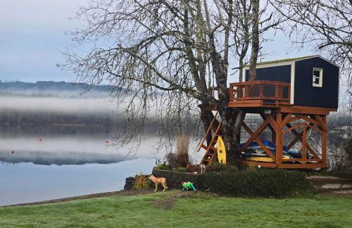 Lux Lakefront Estate, Sandy Beach, Hot Tub, Sauna, Dock, Treehouse & Deck - Foto 14