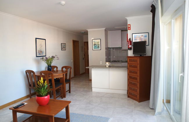 Apartamentos Jardins da Rocha - Foto 10