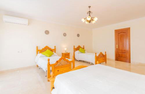 Cubo's Villa Paraiso - Photo 41