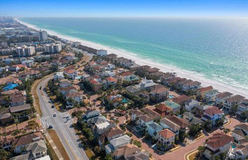 Storybook - Pet Friendly Home Near the Beach with Private Pool - Foto 40