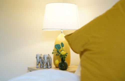 18PG Dreams Unlimited - Budget Flat w free parking - Slough Windsor Heathrow - Foto 17