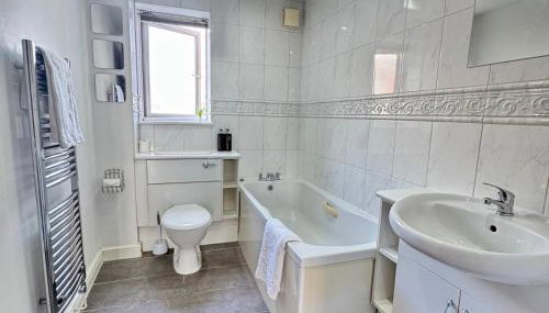 Modern 2 Bedroom 2 Bathroom City Apartment Free Parking - Foto 2