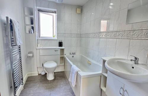 Modern 2 Bedroom 2 Bathroom City Apartment Free Parking - Foto 2