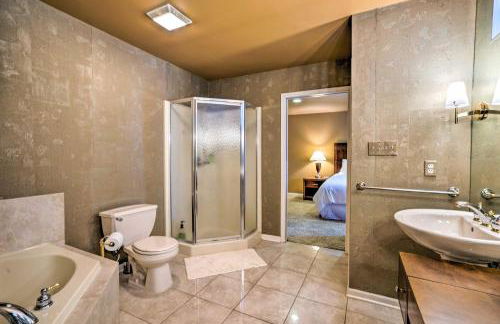 Immaculate Family Townhome - Walk to Beach! - Foto 19