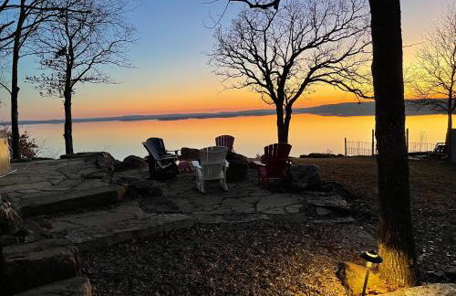 Blufftop Cabin Retreat Hot Tub and Fall Views! - Foto 45