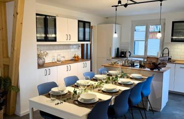 Modernes Ferienhaus mit Kochinsel, Garten, 2 Parkplätze inkl, 4-8 Pers - Foto 1