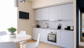 The Garden Premium Apartment - Large Windows - 3Min Walk to Bernina Express & Station - Foto 4, stove