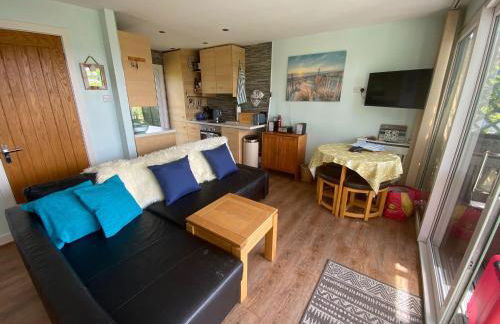 Snowdonia 1-Bed Chalet Sleeps 2 Stunning Views - Photo 4
