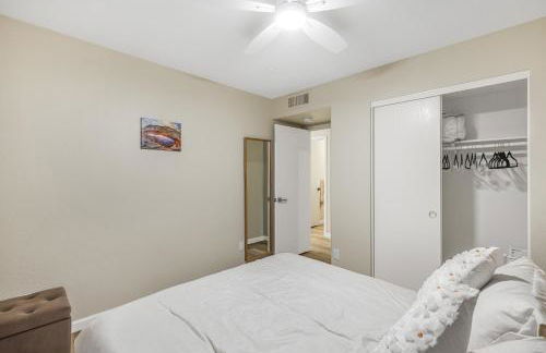 Sparkling Saltwater Pool - Spa - Firepit - WiFi - 4BR 3BA - Near Top Golf Courses - Foto 46