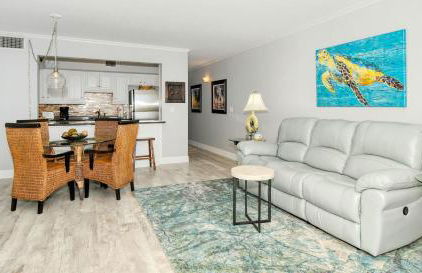 LaPlaya 104A Gulf front Walk right from your lanai onto the private beach - Foto 24