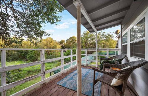 6-min walk to Lake - Home w/Fire-Pit & Pool Table - Foto 25