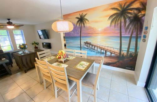 Cozy Coral Cottage with Tiki Hut, Mini Golf, Arcade and Grill - Foto 14