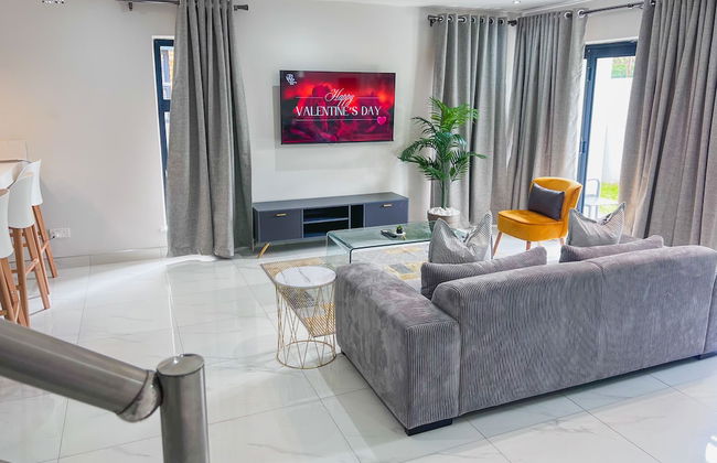 The Country Club - Photo 13