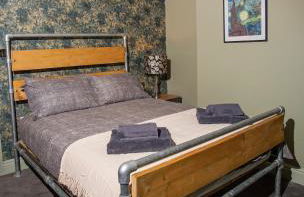 NEW Refurbished Cottage near Alton Towers Sleeps 6 Ashbourne Peak District Derbyshire - Foto 5