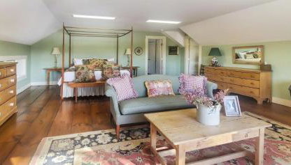 Old Orchard House - Photo 5