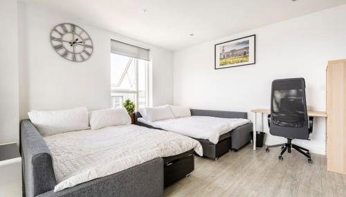 Stylish & Comfortable Top-Floor Flat in Harrow - Foto 3