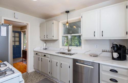 Crane Haven - Boutique-Inspired with Modern Flare - Foto 46