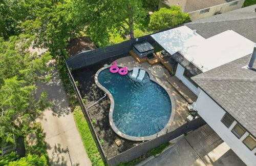 Spacious 5BR Getaway with Pool - Foto 55