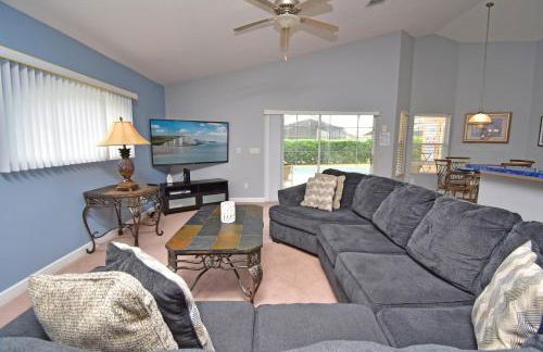 Comfortable Pool Home with Spa & Games Room Close to Disney - Foto 8