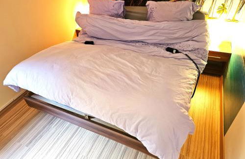 Winterberg Appartement 6 Pers aan Skilift grootste Skigebied nabij Bikepark Unieke locatie met zeer rustige tuin in het bos en het gezellige centrum leuke cafes restaurants en gratis zwembad sauna relax speelruimte parkeerplaats naast Der Brabander - Foto 43