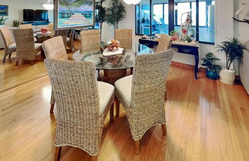 Oceanfront Penthouse #11B by Distinctive Beach Rentals - Foto 88