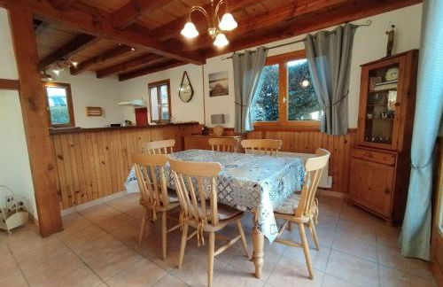 Chalet cosy au vert pour 6 avec piscine et Wi-Fi, proche Souillac - FR-1-828-3 - Foto 8
