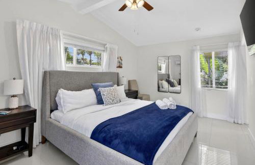 Waterfront Oasis with Private Pool - Foto 23
