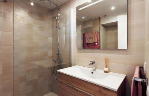 Seaview Heights Suite in Roses - Foto 7