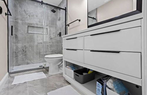 Stylishly Restored Townhome - Convenient access - Foto 15